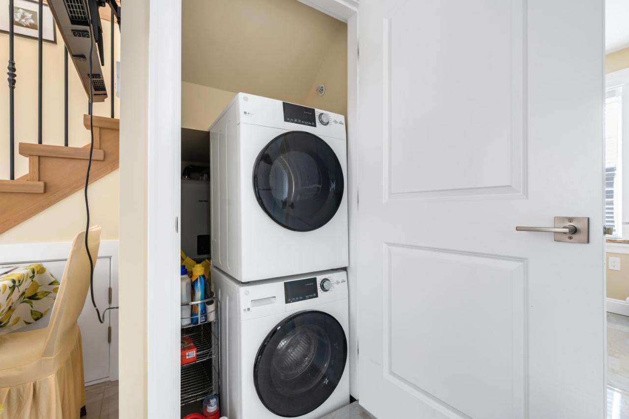 Three Bedrooms Brand New Laneway House Near Public Transit แวนคูเวอร์ ภายนอก รูปภาพ