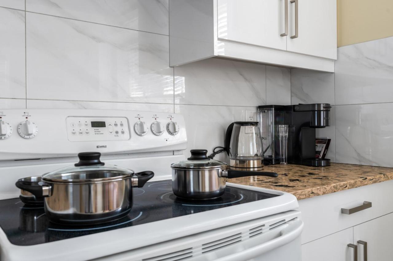 Three Bedrooms Brand New Laneway House Near Public Transit แวนคูเวอร์ ภายนอก รูปภาพ